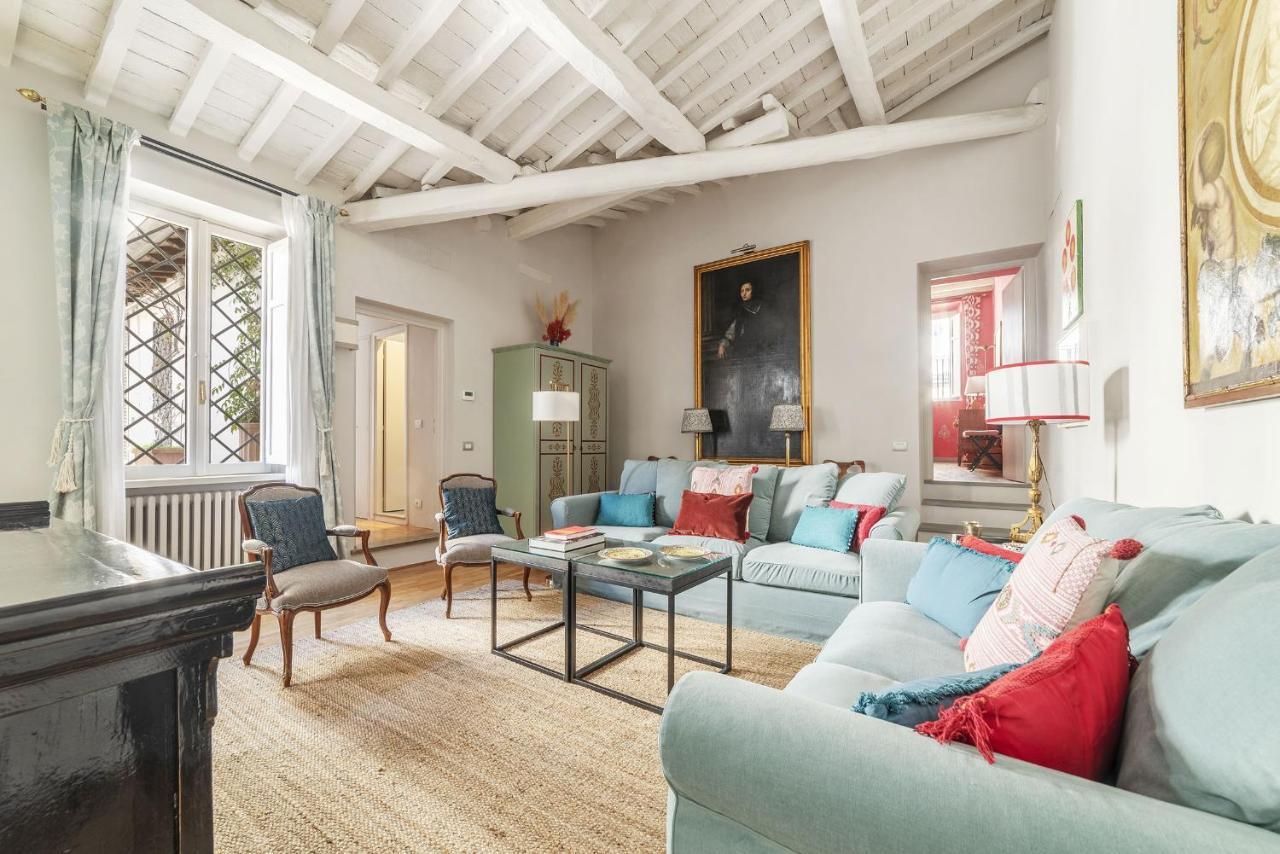 Casa Pace, A Burghesius Apartment