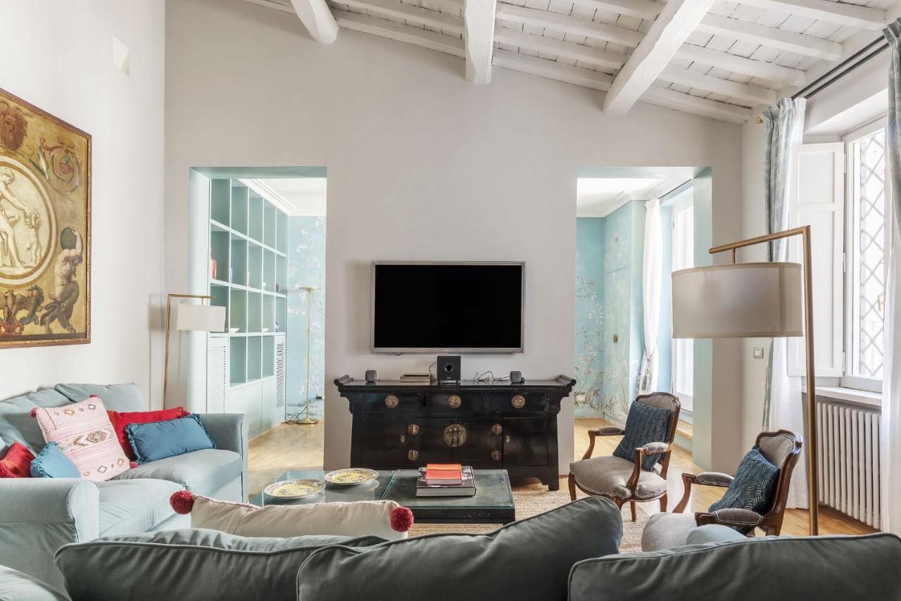 Casa Pace, A Burghesius Apartment